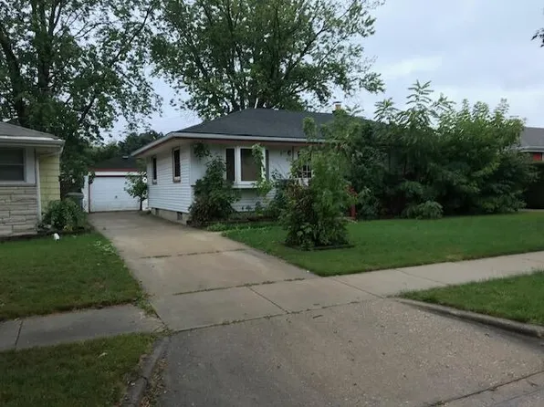 8201 West Carmen AVENUE, Milwaukee, WI 53218