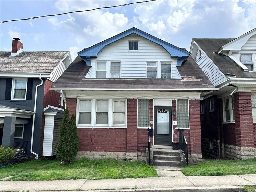 2633 Broadway Ave photo 1