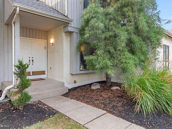 3rd image of 41 Glenfield Dr