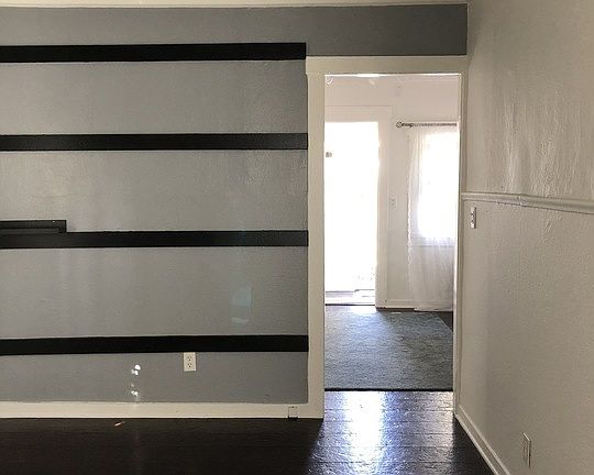 5th image of 754 1/2 California Ave