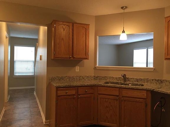 5th image of 2265 Layton Park Ln