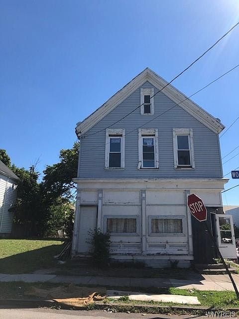 1st image of 447 Woodlawn Ave