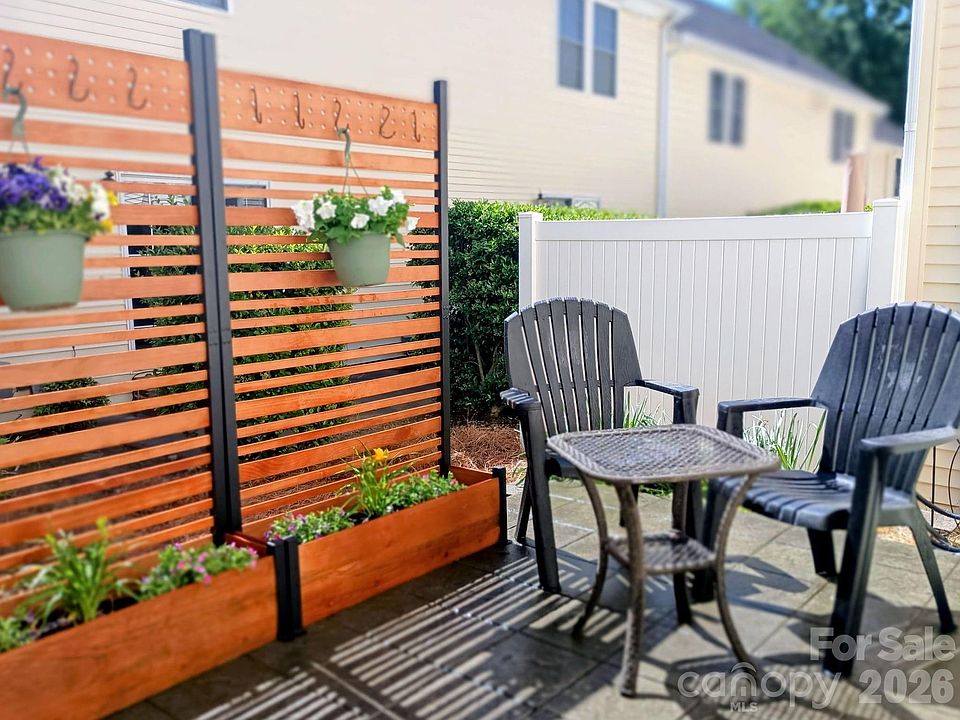 4330 Laurel Hill Ln, Charlotte, NC 28217 | MLS #4333389 | Zillow