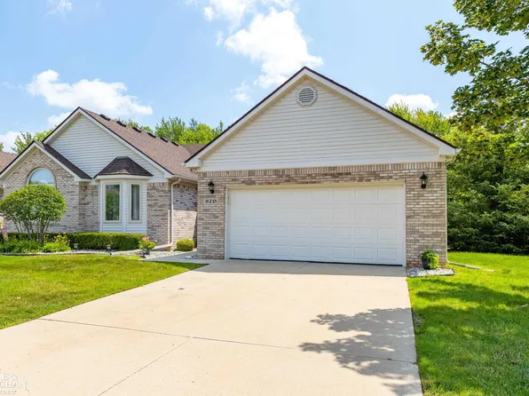 570 Snowbird Cir E #39, Saint Clair, MI 48079