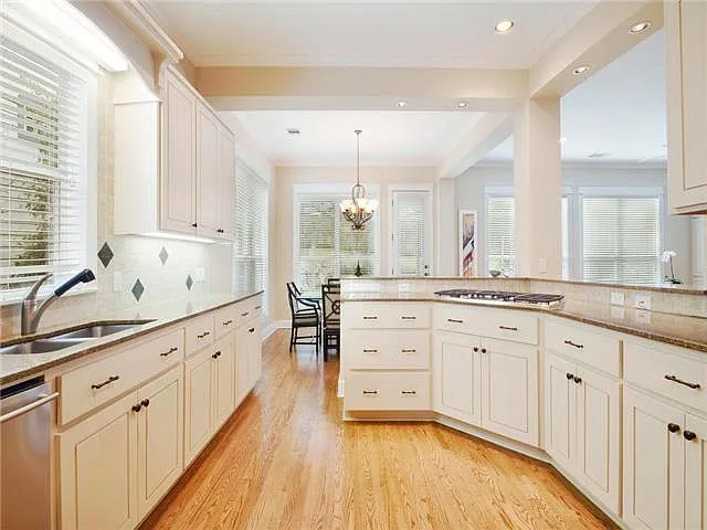 701 Pressler St — Photo 4