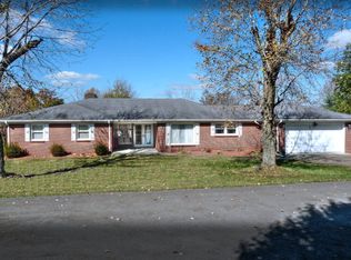 192 Hillview Dr, Beechmont, KY 42323