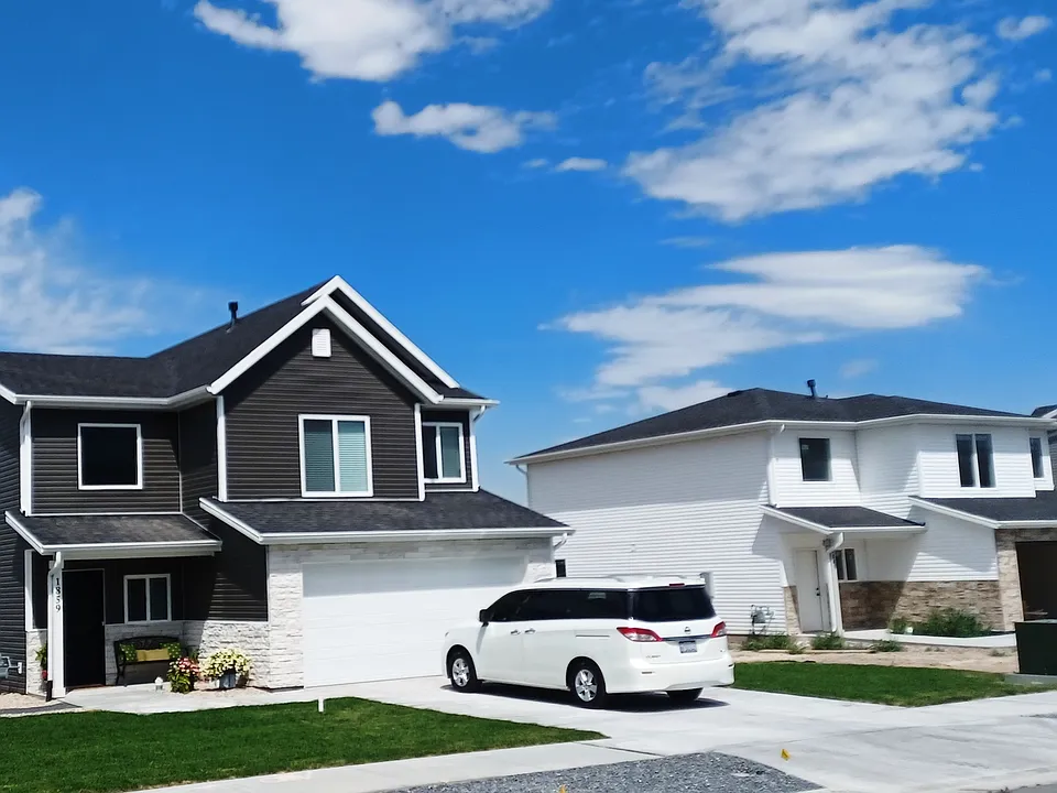 1841 N 300 W