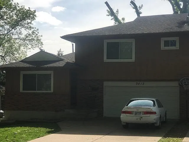 4 bed, 2250 sqft, $2,400 — Photo 2