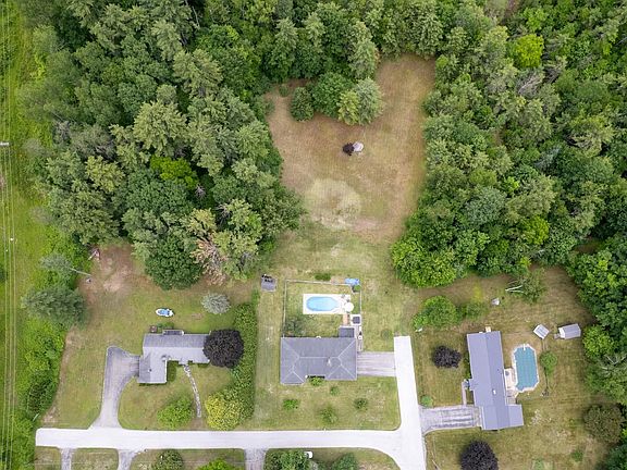2nd image of 125 Maplewood Drive