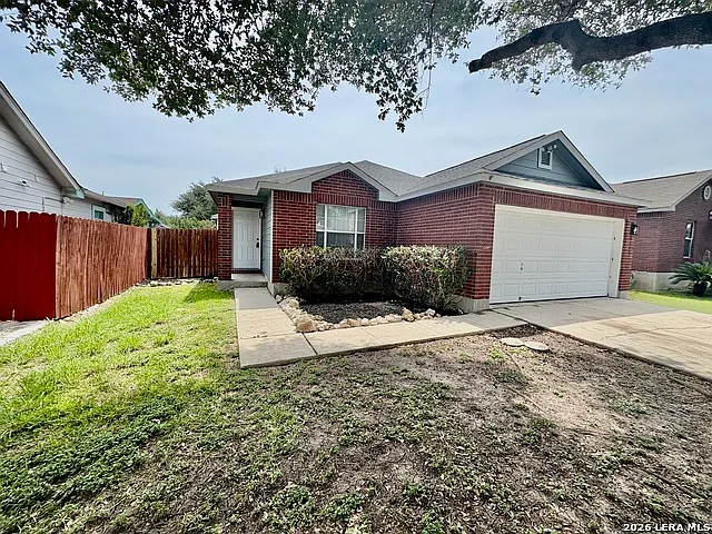 3 bed, 2.0 bath, 1358 sqft, $1,600 — Photo 3