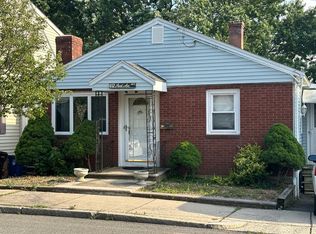 652 Park Ave, Revere, MA 02151