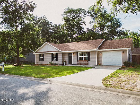3rd image of 182 Callie Cir