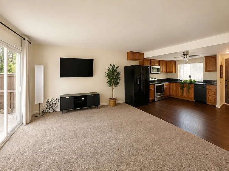3947 Arthur Ct — Photo 3