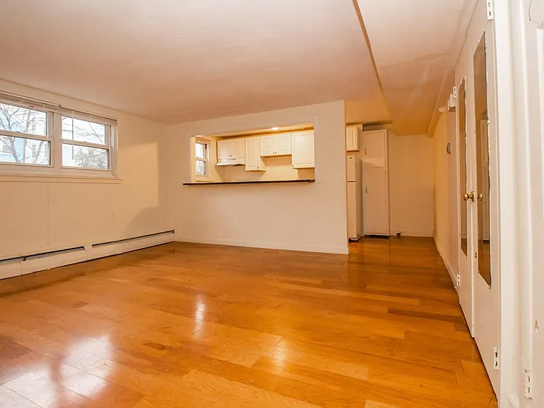 95 Chestnut St #18 — Photo 4