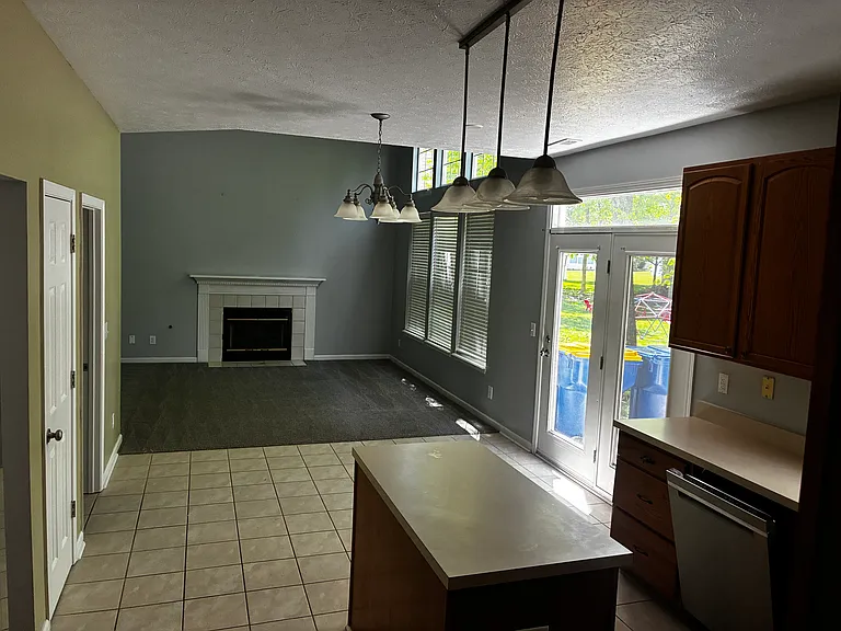 12647 Gunnison Dr — Photo 7
