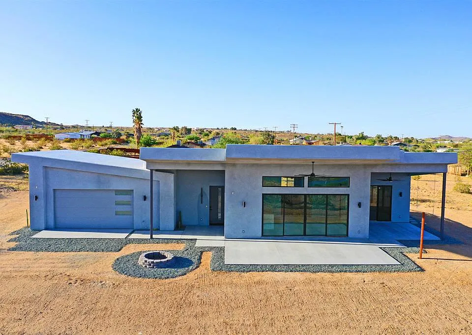 4853 Avenida Del Sol