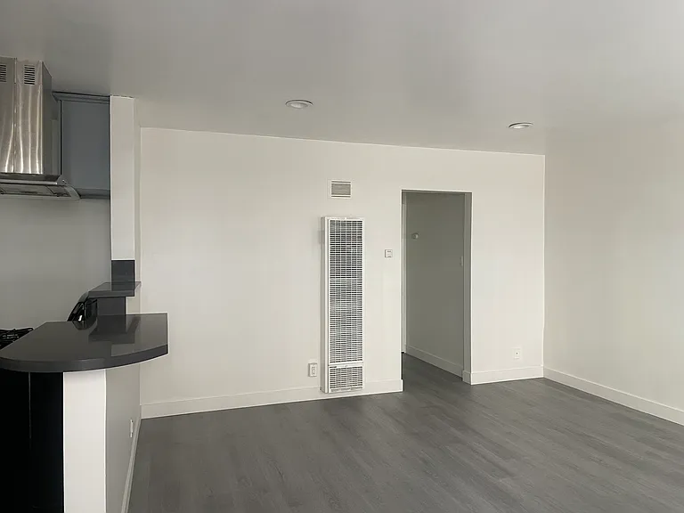 720 Silver Lake Blvd #2 — Photo 9