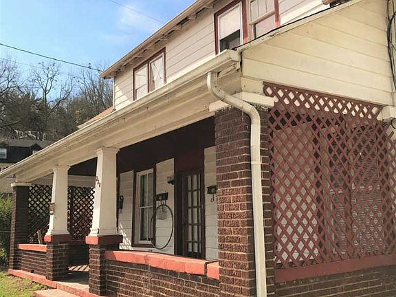 3rd image of 530 Steele St