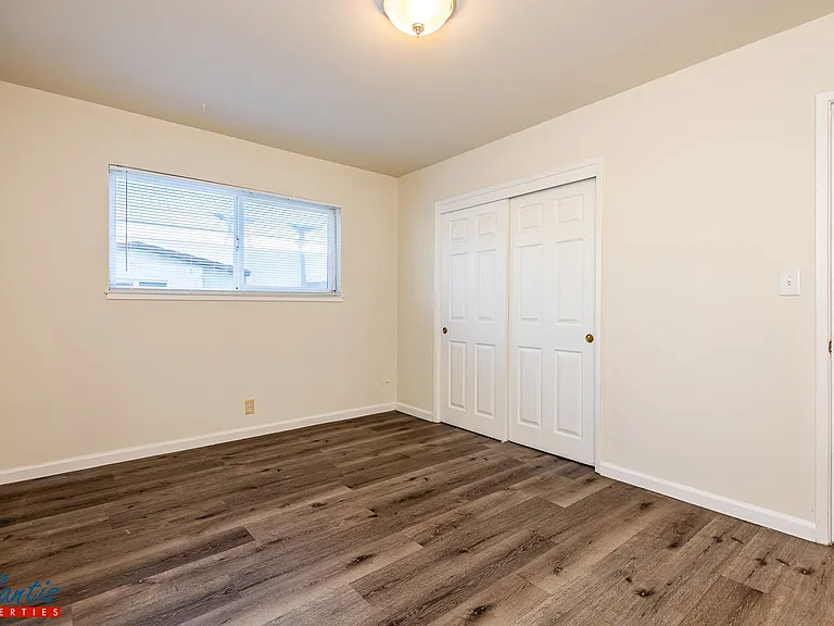 1273 Pedro St — Photo 6