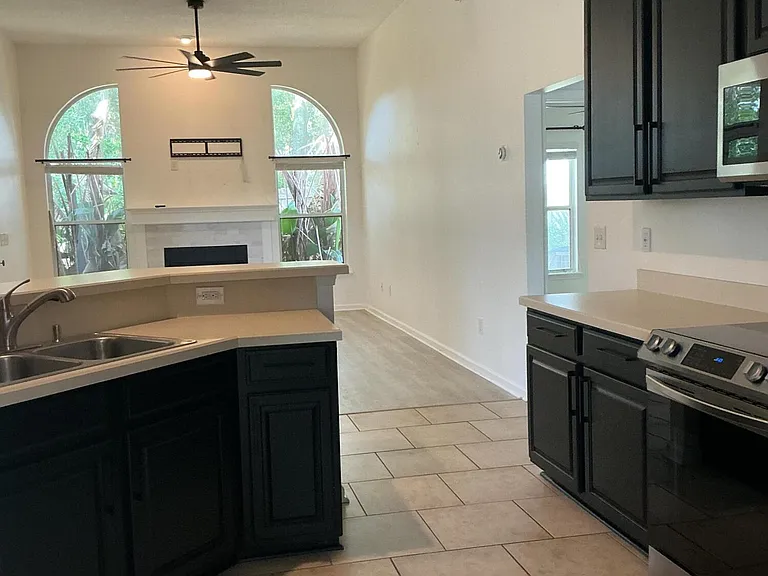 12335 Vine Maple Way — Photo 7
