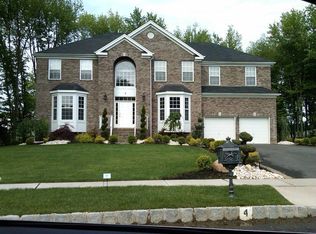 4 Sasha Ct, Matawan, NJ 07747