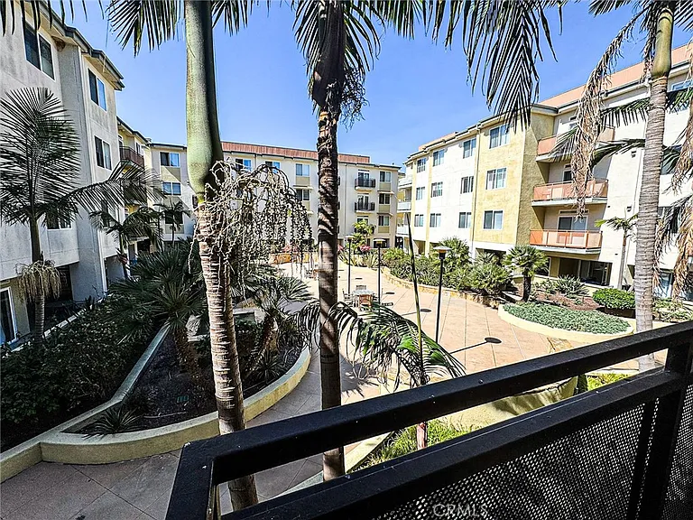 13200 Pacific Promenade #217 — Photo 8