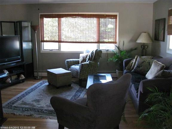 4th image of 9 Birchwood Blvd