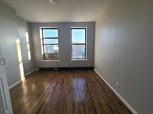 1st image of 343 Chauncey St #3L