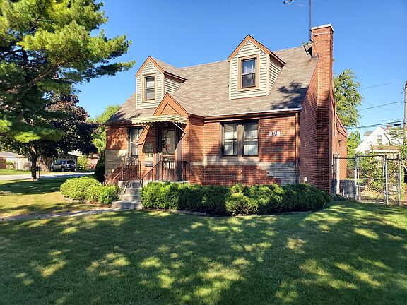 2nd image of 300 Whitehall Ave
