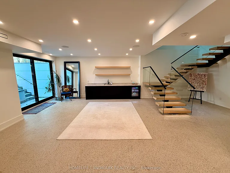 12 Bernice Ave — Photo 49