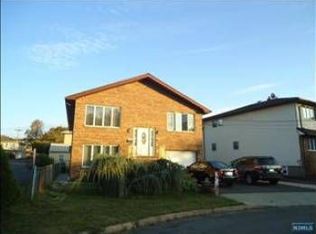 15 Aida Ct, Lodi, NJ 07644