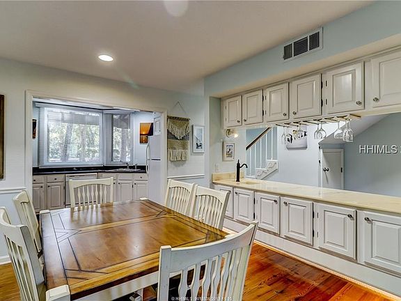 5th image of 31 Shipyard Dr APT B4
