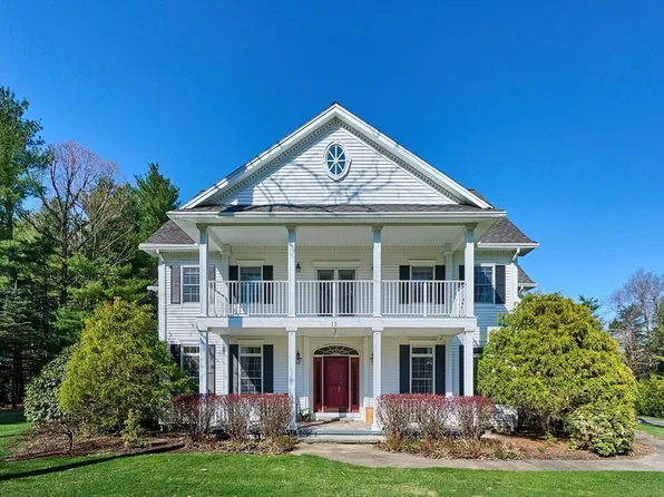 11 Dayton Ln, Amherst, MA 01002