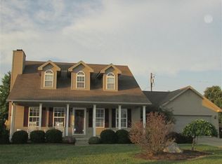 400 Heddington Ct, Versailles, KY 40383