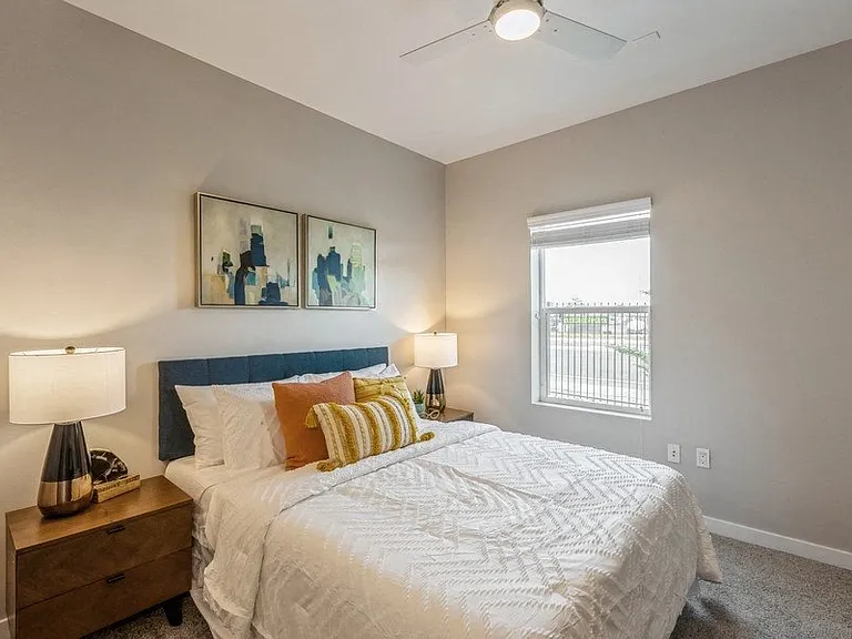 Parq Crossing Apartments — Photo 10