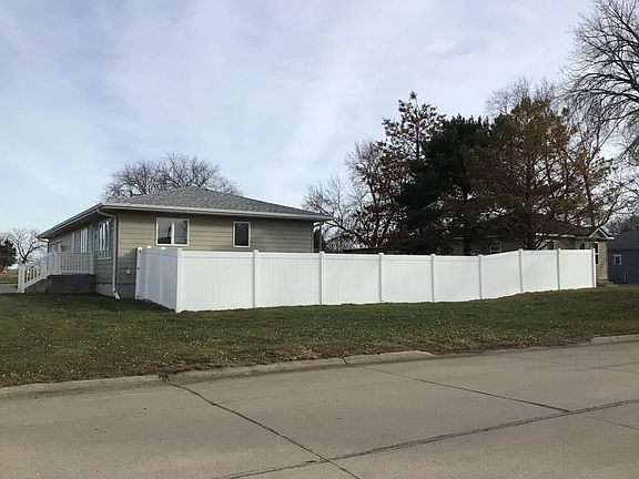 3rd image of 509 E 2nd St