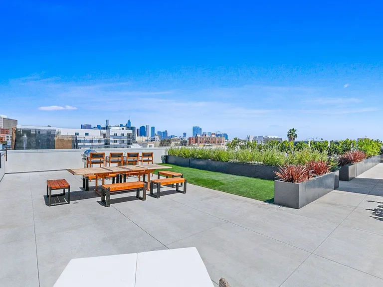 Rooftop Deck with views of DTLA and Hollywood