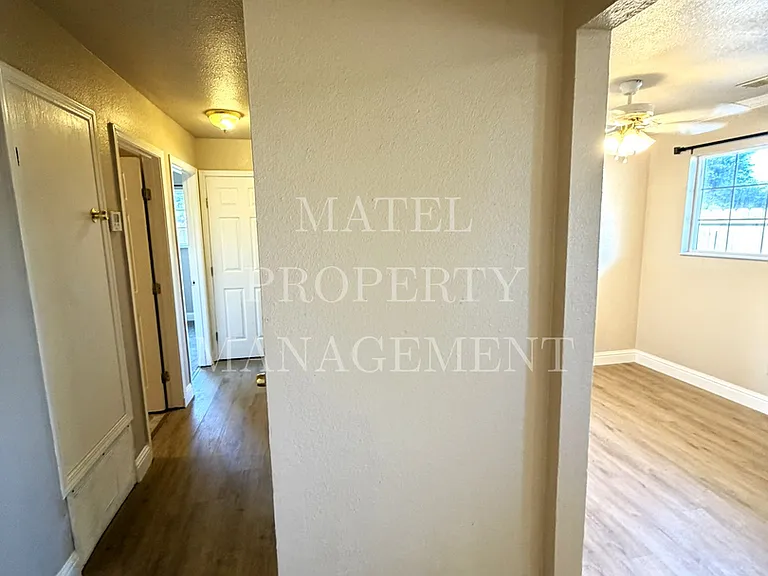 227 Becky Way — Photo 6