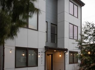 5452 Delridge Way SW #B, Seattle, WA 98106