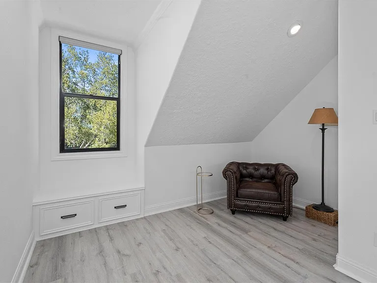 2703 Cavallo Pass — Photo 32