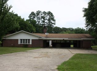 109 Maple St, Coushatta, LA 71019