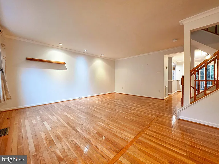 6605 Rockleigh Way — Photo 4