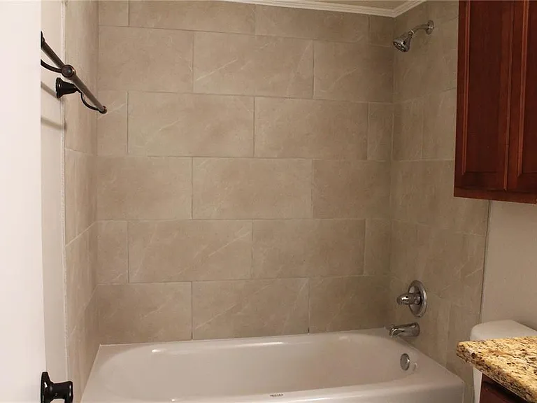 1920 E Edgewood Dr #D9 — Photo 14