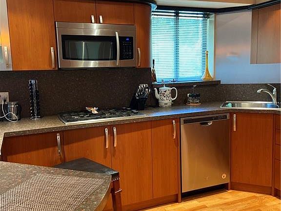 5th image of 2801 E 26th St #1A