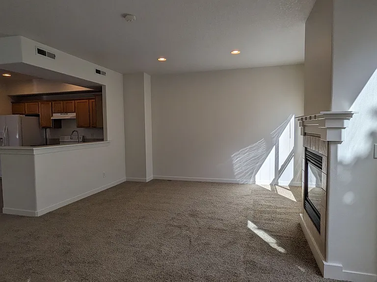 Halsey East Townhomes — Photo 263