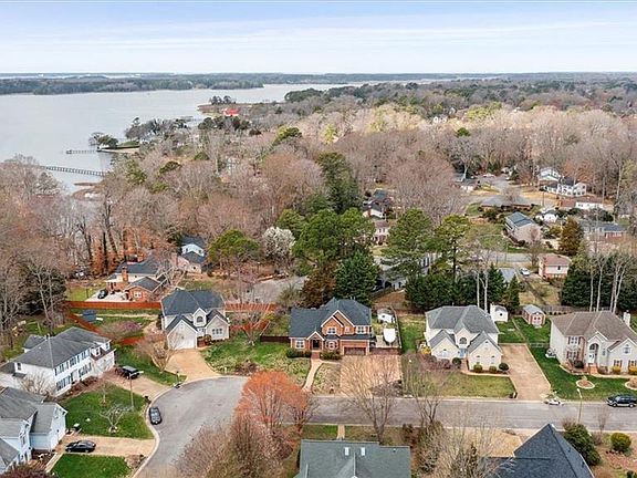 5th image of 101 River Birch Ct