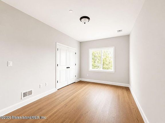 5th image of 6907 Amboy Rd