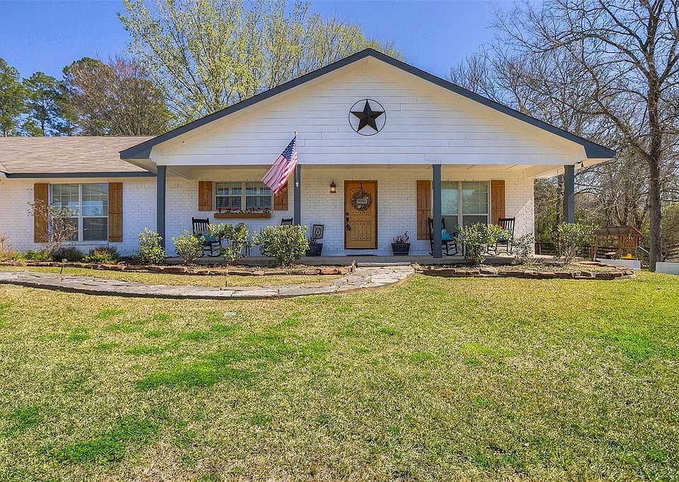 1st image of 10960 Meadow Wood Ln