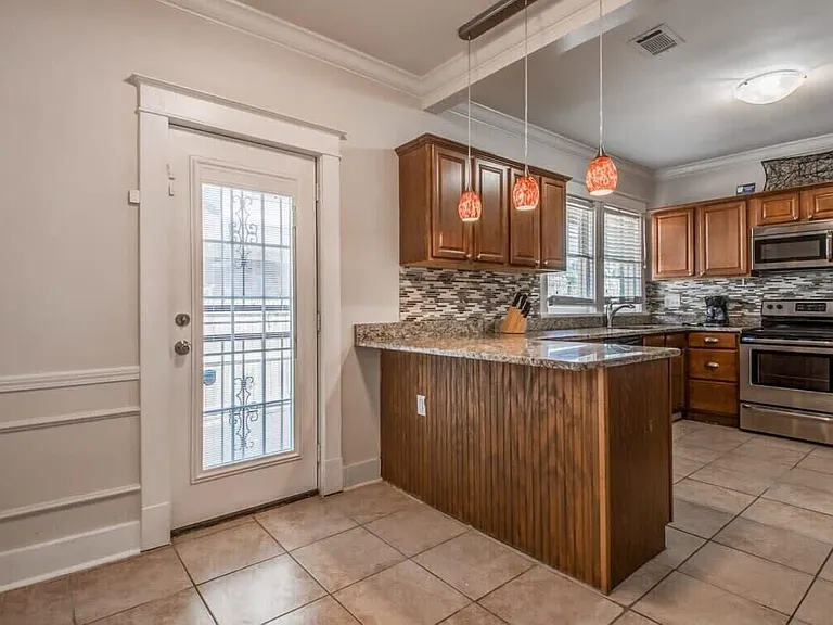 2385 Parkway Pl — Photo 24