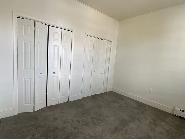 557 Union St — Photo 11